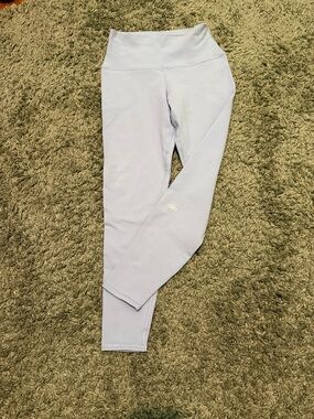 Light Lavender Alo Leggings - Soft Stretch Active Bottoms